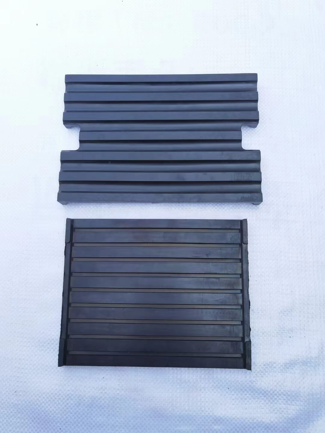 Rubber base plate
